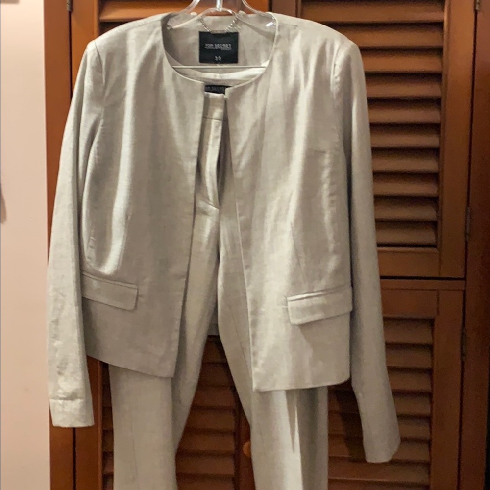 Suit - Picture 1 of 5